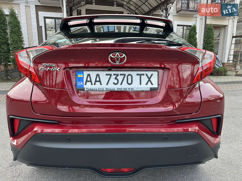 Внедорожник / Кроссовер Toyota C-HR 2018 в Виннице