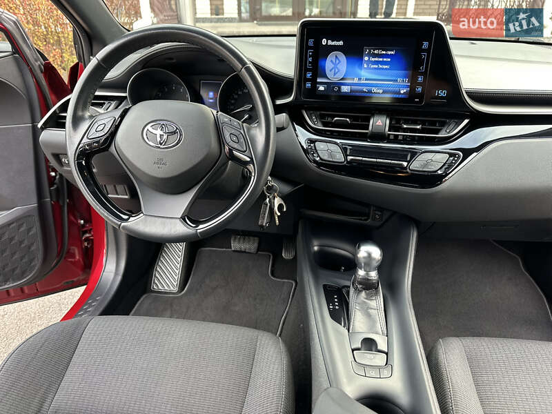 Внедорожник / Кроссовер Toyota C-HR 2018 в Виннице