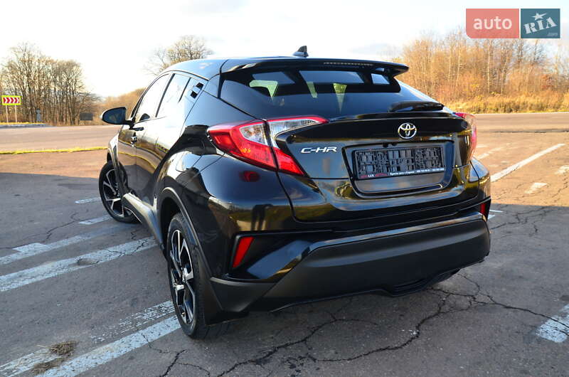 Внедорожник / Кроссовер Toyota C-HR 2018 в Дрогобыче