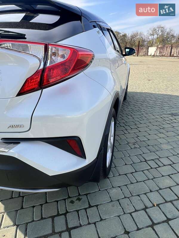 Внедорожник / Кроссовер Toyota C-HR 2016 в Одессе