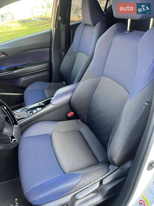 Внедорожник / Кроссовер Toyota C-HR 2016 в Одессе