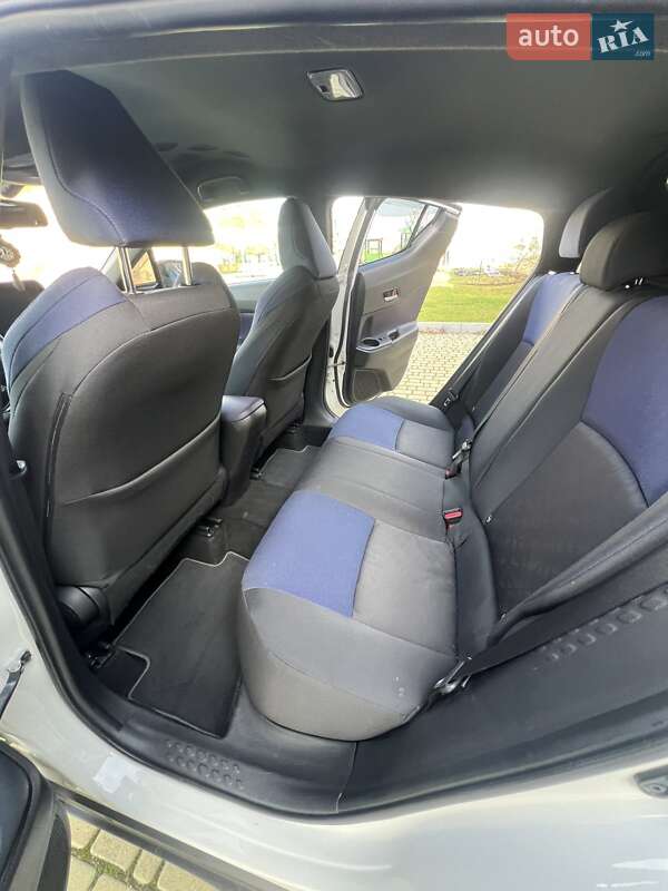 Внедорожник / Кроссовер Toyota C-HR 2016 в Одессе