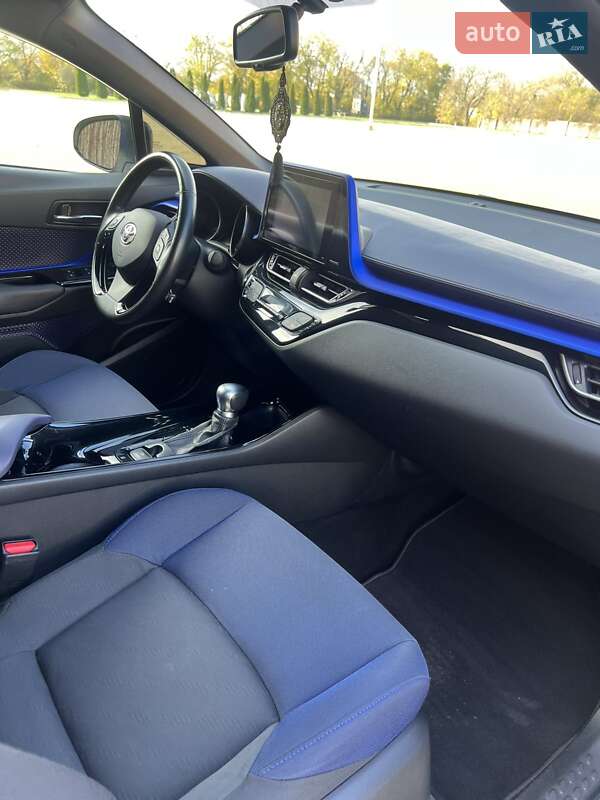 Внедорожник / Кроссовер Toyota C-HR 2016 в Одессе