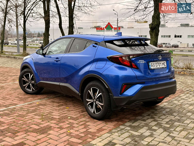 Внедорожник / Кроссовер Toyota C-HR 2020 в Харькове фото 13 Внедорожник / Кроссовер Toyota C-HR 2020 в Харькове