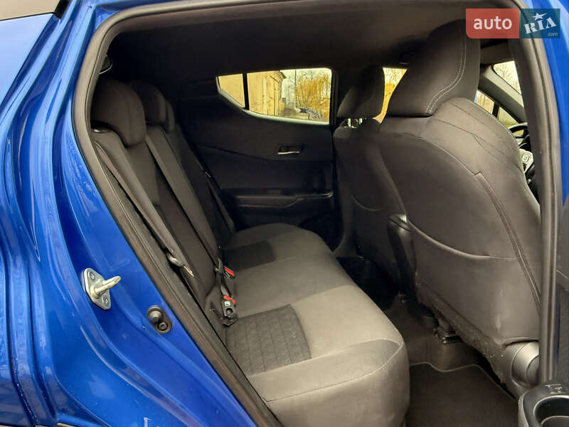 Внедорожник / Кроссовер Toyota C-HR 2020 в Харькове фото 29 Внедорожник / Кроссовер Toyota C-HR 2020 в Харькове