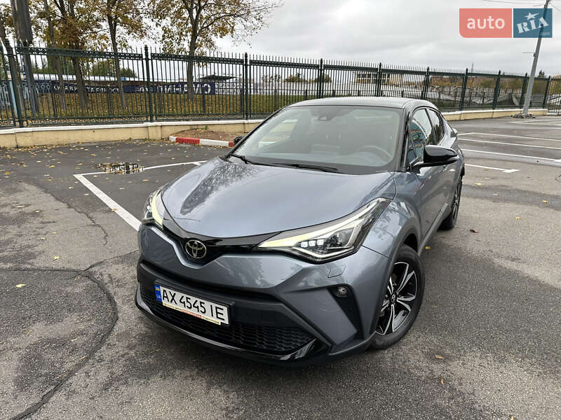 Внедорожник / Кроссовер Toyota C-HR 2019 в Харькове