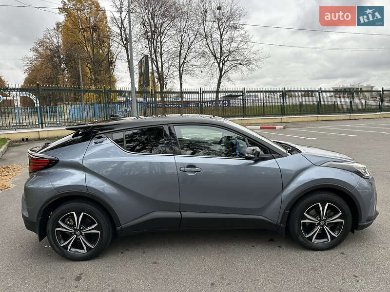 Внедорожник / Кроссовер Toyota C-HR 2019 в Харькове