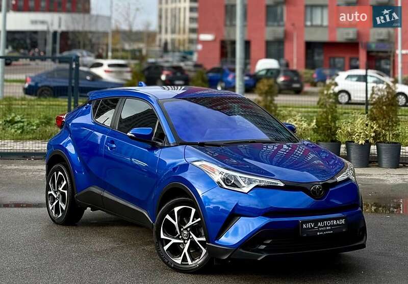 Внедорожник / Кроссовер Toyota C-HR 2019 в Киеве