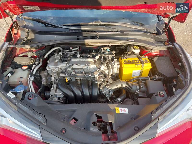 Позашляховик / Кросовер Toyota C-HR 2018 в Києві