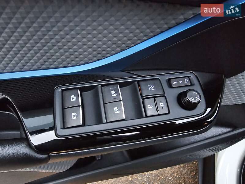 Позашляховик / Кросовер Toyota C-HR 2018 в Одесі