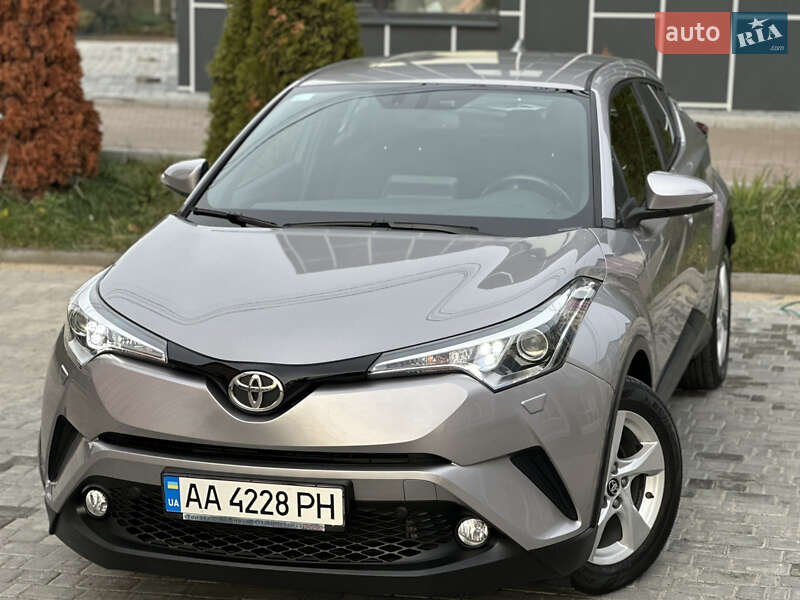 Позашляховик / Кросовер Toyota C-HR 2016 в Вінниці