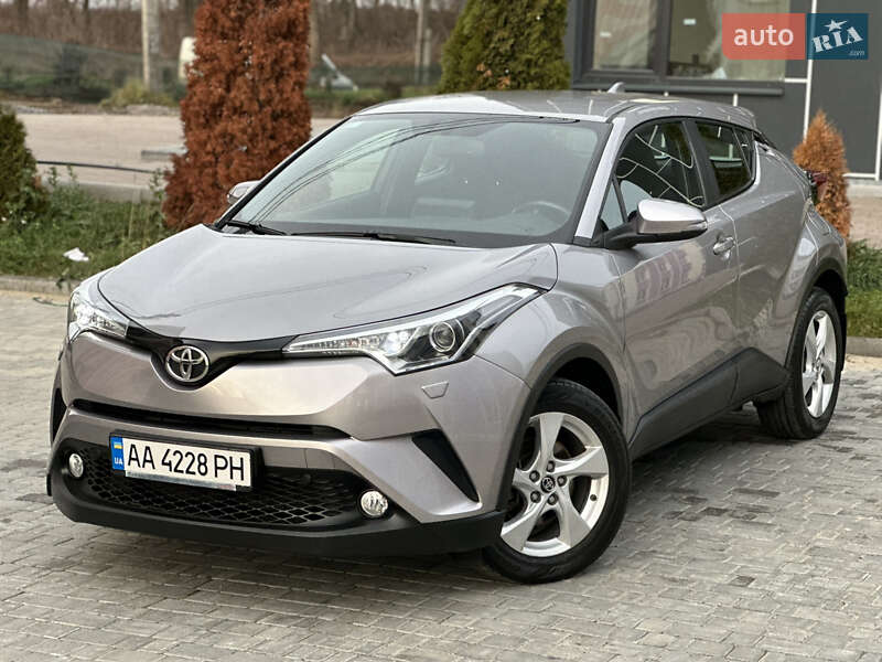 Позашляховик / Кросовер Toyota C-HR 2016 в Вінниці