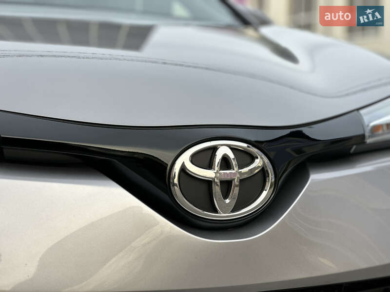 Позашляховик / Кросовер Toyota C-HR 2016 в Вінниці