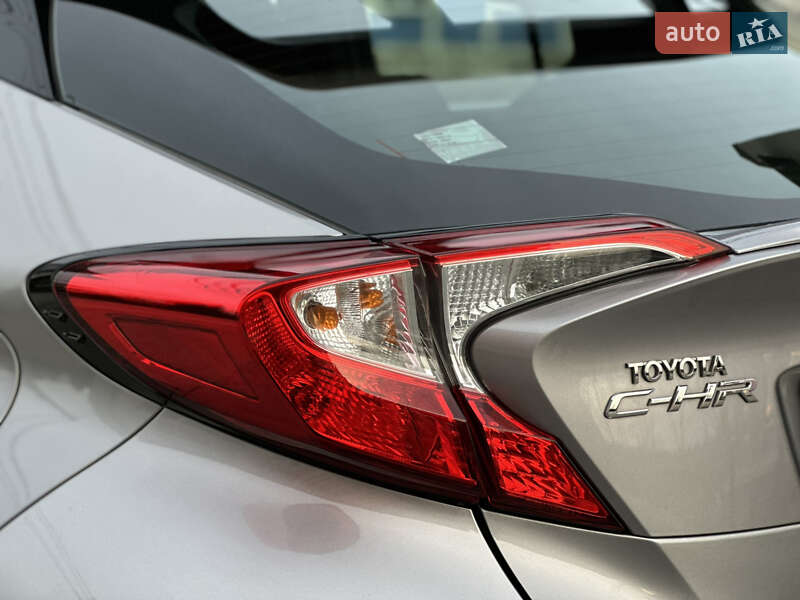 Позашляховик / Кросовер Toyota C-HR 2016 в Вінниці