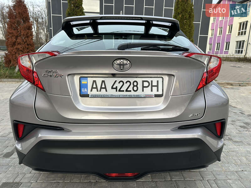 Позашляховик / Кросовер Toyota C-HR 2016 в Вінниці