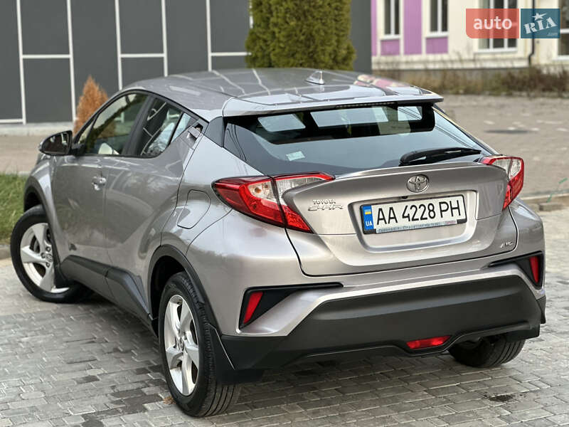 Позашляховик / Кросовер Toyota C-HR 2016 в Вінниці