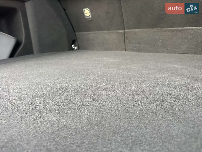 Позашляховик / Кросовер Toyota C-HR 2016 в Вінниці