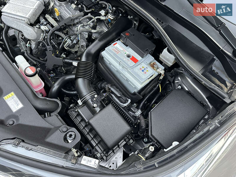 Позашляховик / Кросовер Toyota C-HR 2016 в Вінниці