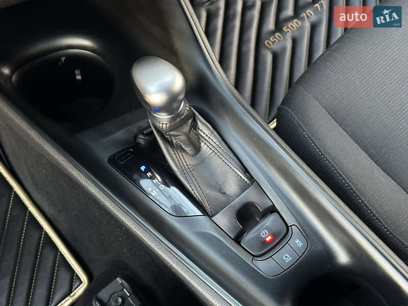 Позашляховик / Кросовер Toyota C-HR 2016 в Харкові фото 33 Позашляховик / Кросовер Toyota C-HR 2016 в Харкові