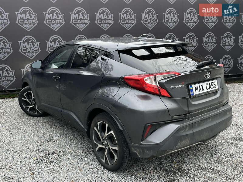 Позашляховик / Кросовер Toyota C-HR 2017 в Києві фото 4 Позашляховик / Кросовер Toyota C-HR 2017 в Києві