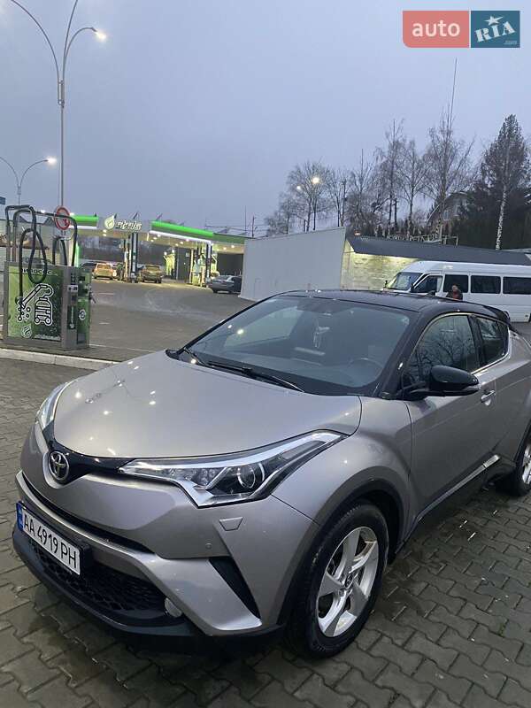 Toyota C-HR 2016