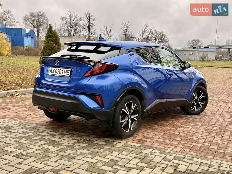 Позашляховик / Кросовер Toyota C-HR 2020 в Харкові фото 9 Позашляховик / Кросовер Toyota C-HR 2020 в Харкові