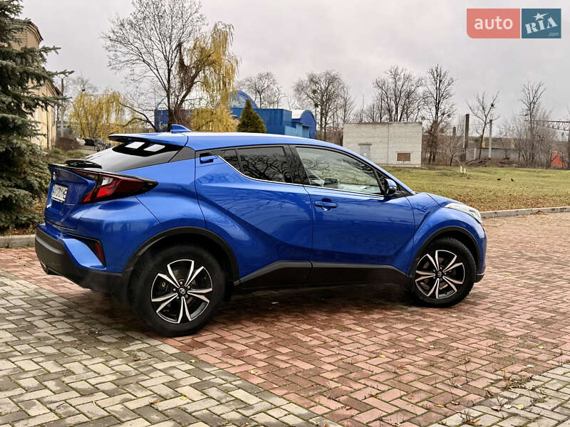 Позашляховик / Кросовер Toyota C-HR 2020 в Харкові фото 15 Позашляховик / Кросовер Toyota C-HR 2020 в Харкові