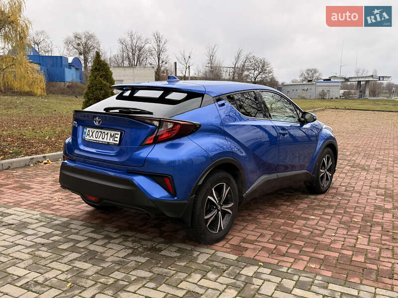 Позашляховик / Кросовер Toyota C-HR 2020 в Харкові фото 22 Позашляховик / Кросовер Toyota C-HR 2020 в Харкові