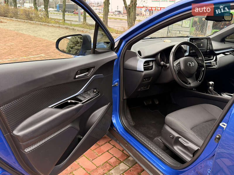 Позашляховик / Кросовер Toyota C-HR 2020 в Харкові фото 25 Позашляховик / Кросовер Toyota C-HR 2020 в Харкові