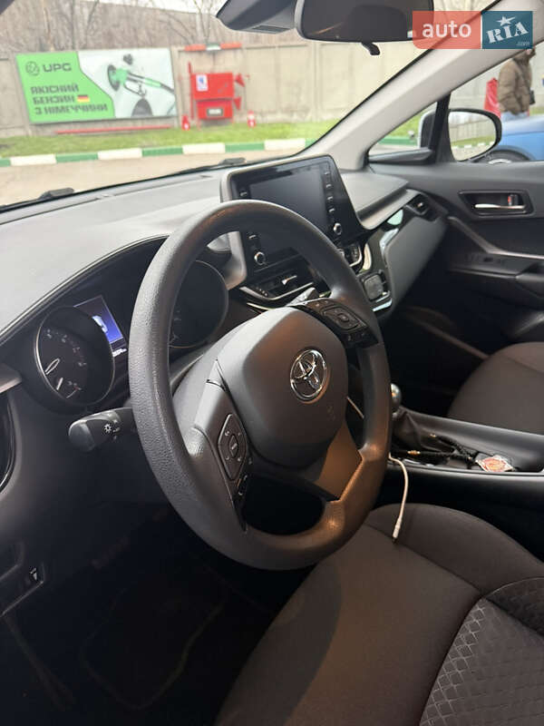 Внедорожник / Кроссовер Toyota C-HR 2021 в Запорожье