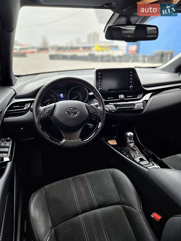 Внедорожник / Кроссовер Toyota C-HR 2021 в Харькове
