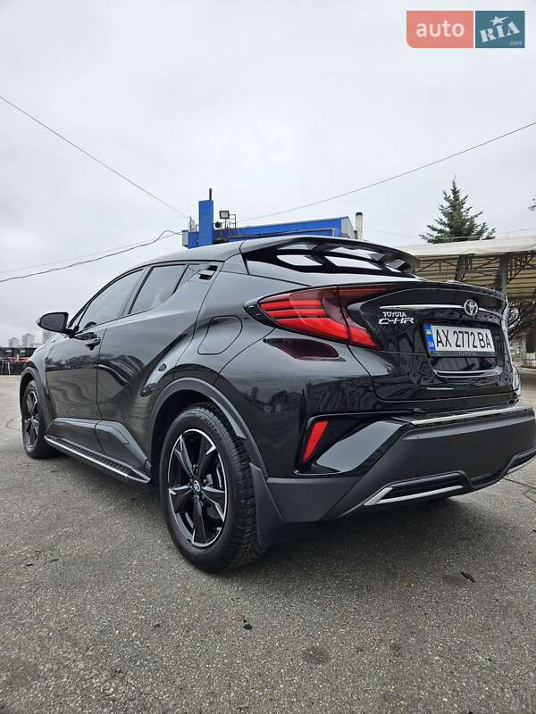 Внедорожник / Кроссовер Toyota C-HR 2021 в Харькове