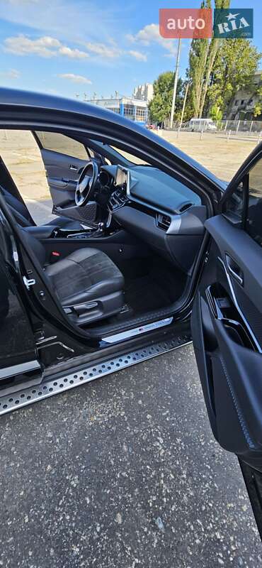 Внедорожник / Кроссовер Toyota C-HR 2021 в Харькове