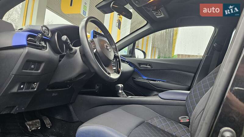 Внедорожник / Кроссовер Toyota C-HR 2021 в Киеве фото 14 Внедорожник / Кроссовер Toyota C-HR 2021 в Киеве