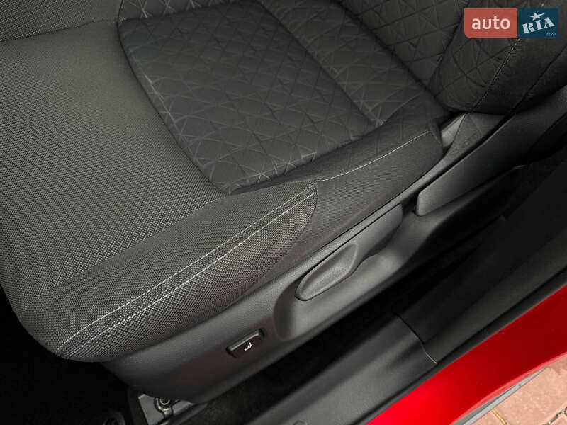 Позашляховик / Кросовер Toyota C-HR 2020 в Одесі фото 53 Позашляховик / Кросовер Toyota C-HR 2020 в Одесі