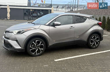 Внедорожник / Кроссовер Toyota C-HR 2017 в Житомире