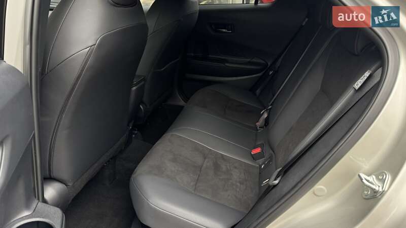 Внедорожник / Кроссовер Toyota C-HR 2024 в Одессе