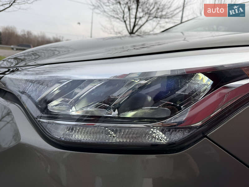 Позашляховик / Кросовер Toyota C-HR 2021 в Києві фото 13 Позашляховик / Кросовер Toyota C-HR 2021 в Києві