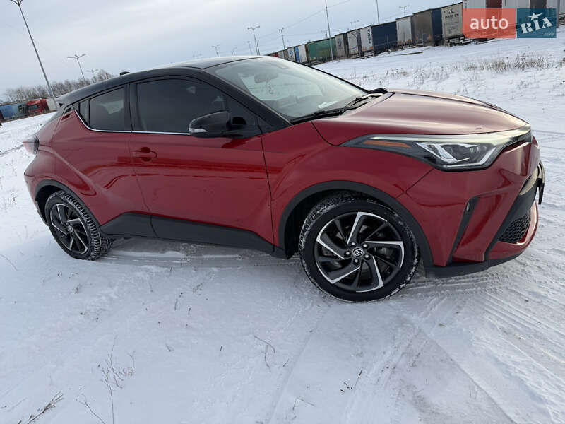 Внедорожник / Кроссовер Toyota C-HR 2020 в Львове