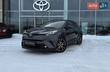 Внедорожник / Кроссовер Toyota C-HR 2017 в Ровно