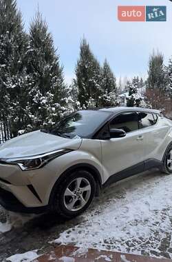 Внедорожник / Кроссовер Toyota C-HR 2018 в Львове