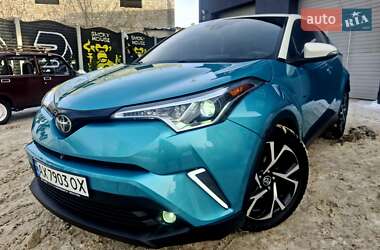 Позашляховик / Кросовер Toyota C-HR 2017 в Києві
