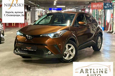 Внедорожник / Кроссовер Toyota C-HR 2016 в Харькове