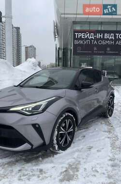 Позашляховик / Кросовер Toyota C-HR 2020 в Києві