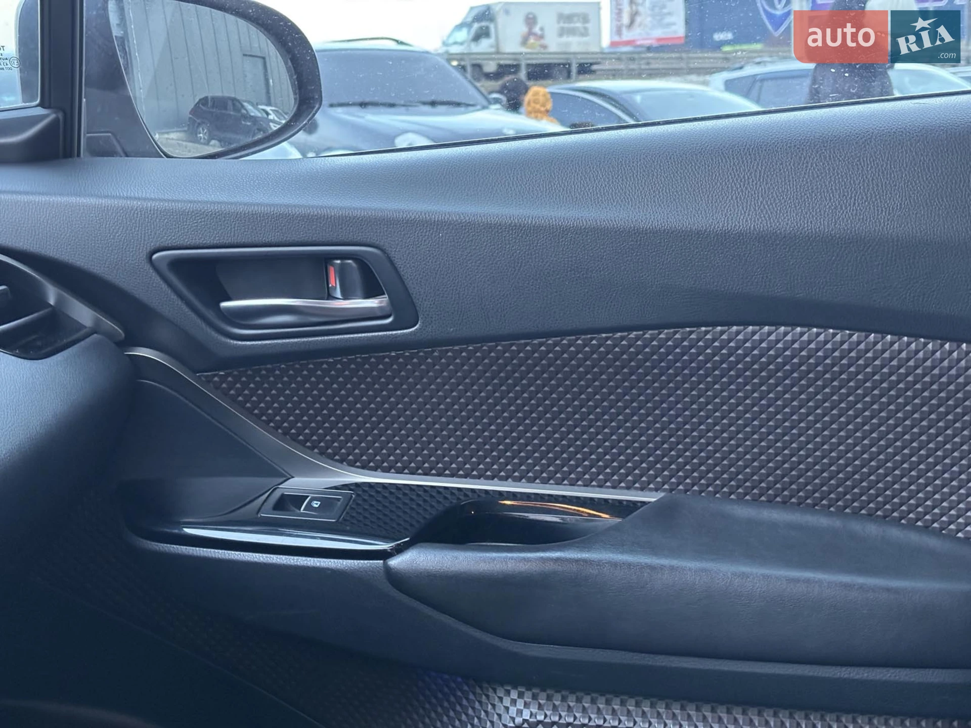 2016 Toyota C-HR - мініатюра 33