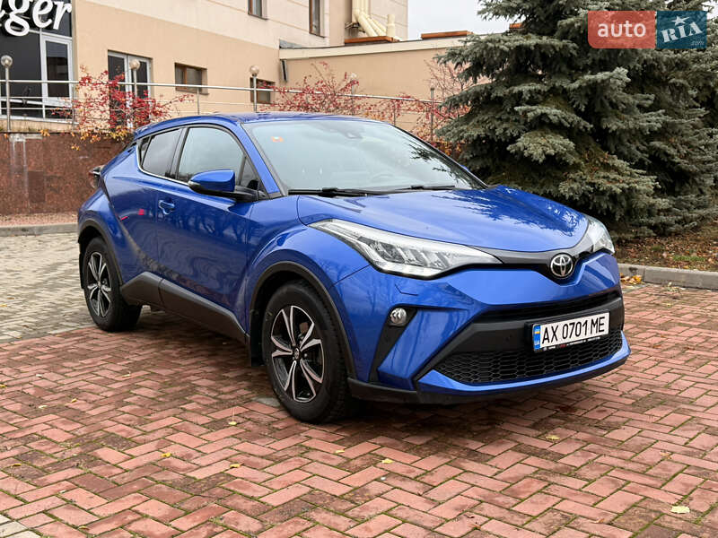 Внедорожник / Кроссовер Toyota C-HR 2020 в Харькове