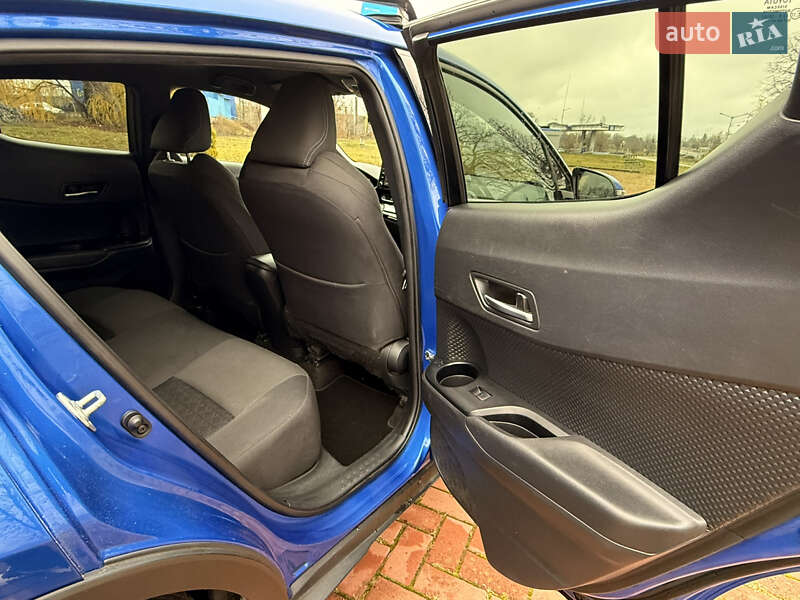 Внедорожник / Кроссовер Toyota C-HR 2020 в Харькове