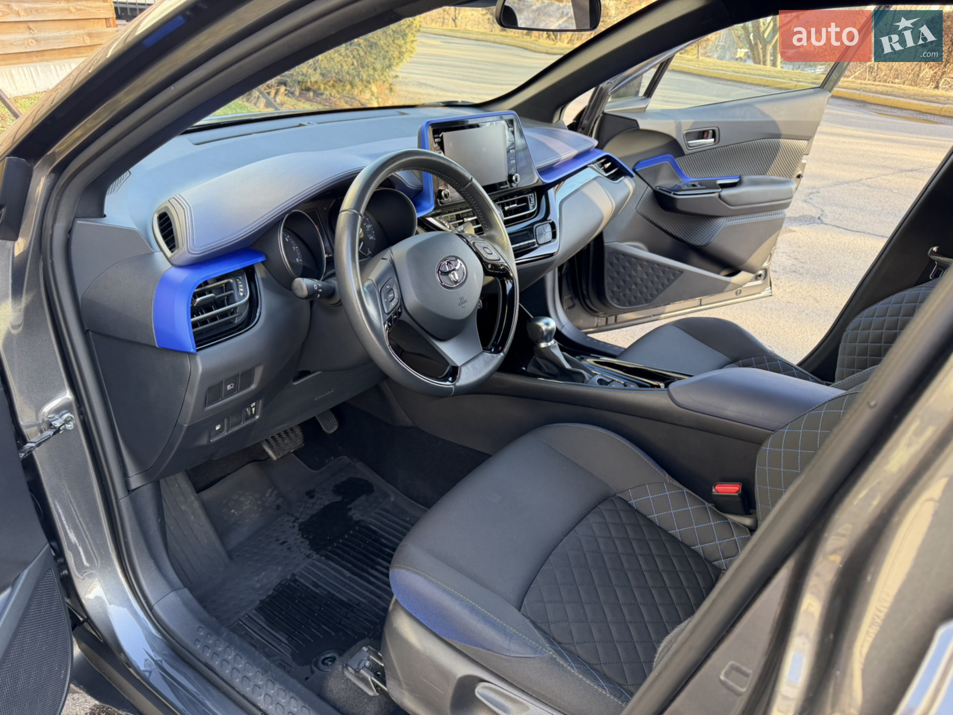 2022 Toyota C-HR - мініатюра 8