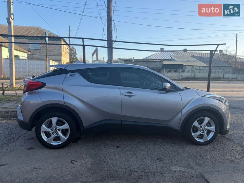 Внедорожник / Кроссовер Toyota C-HR 2018 в Белгороде-Днестровском