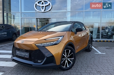 Внедорожник / Кроссовер Toyota C-HR 2023 в Ровно